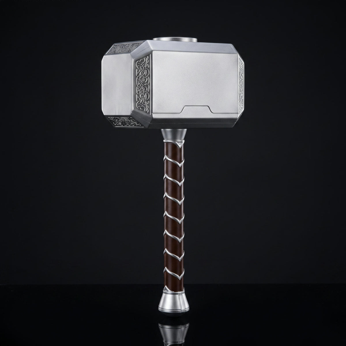 Thor Mjölnir Collector’s Hammer – Full-Size Display & Cosplay Prop